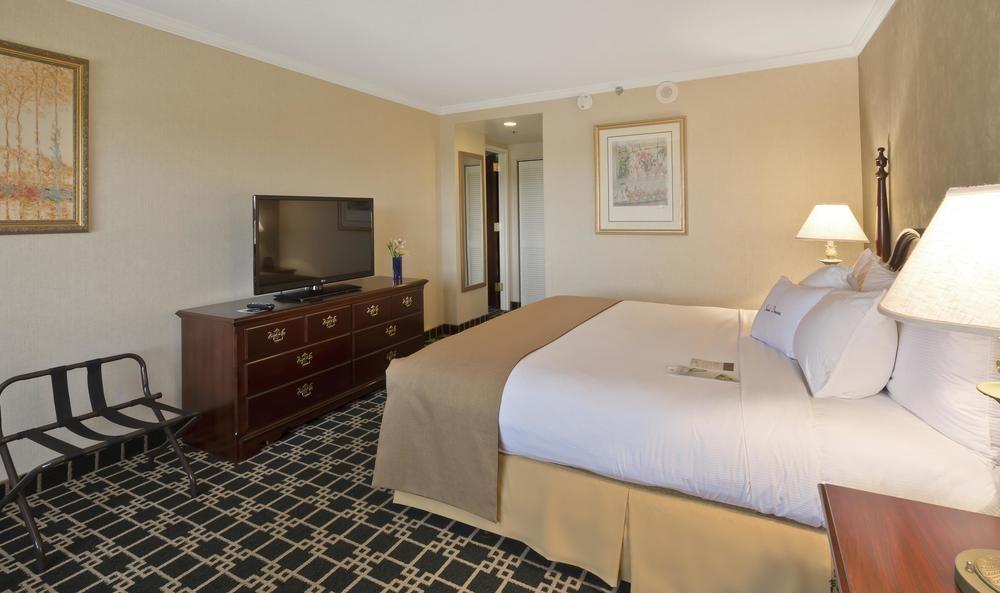 Doubletree By Hilton Fort Lee/George Washington Bridge Екстер'єр фото